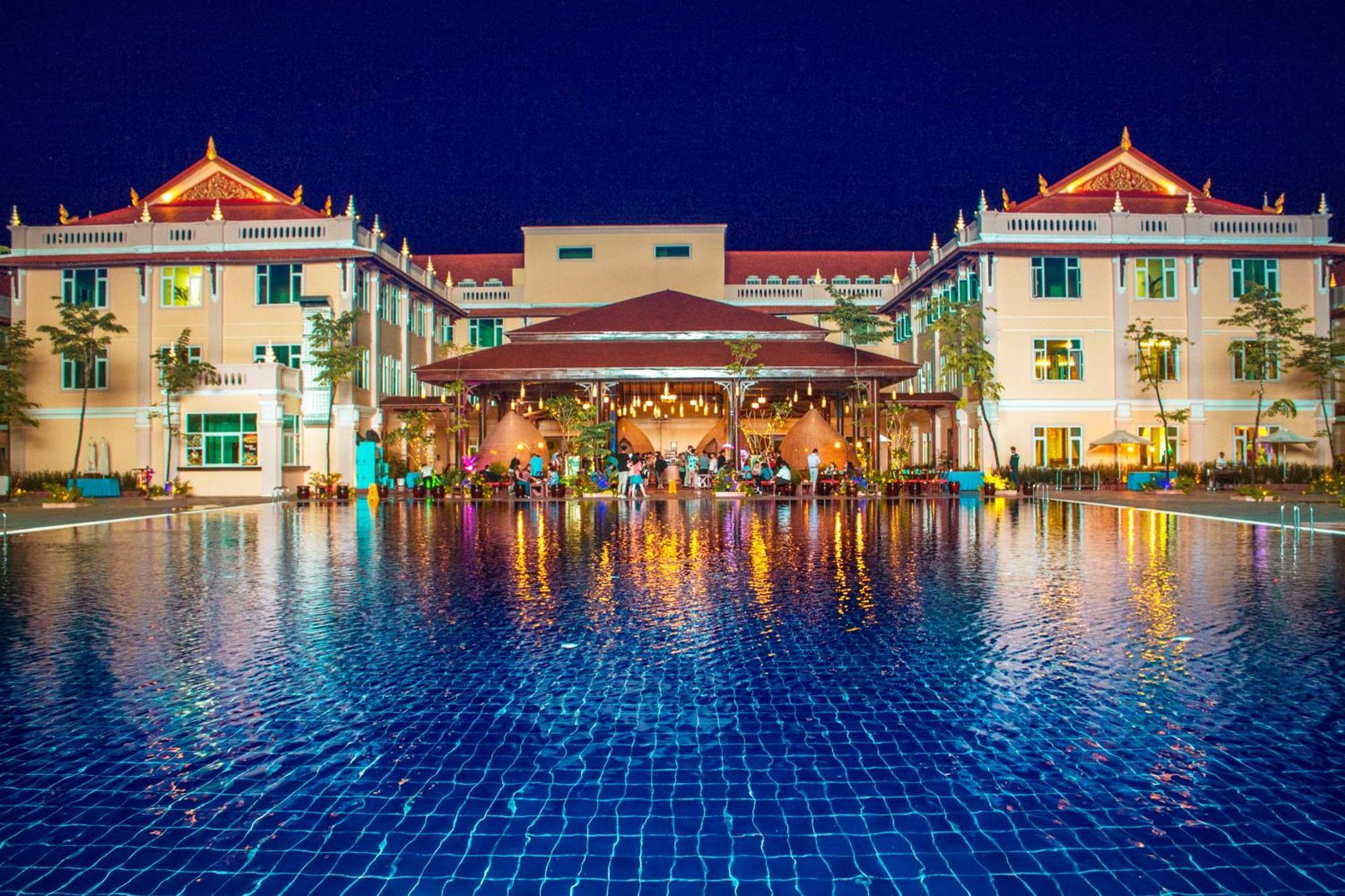 Sokha Siem Reap Resort & Convention Center Exterior photo